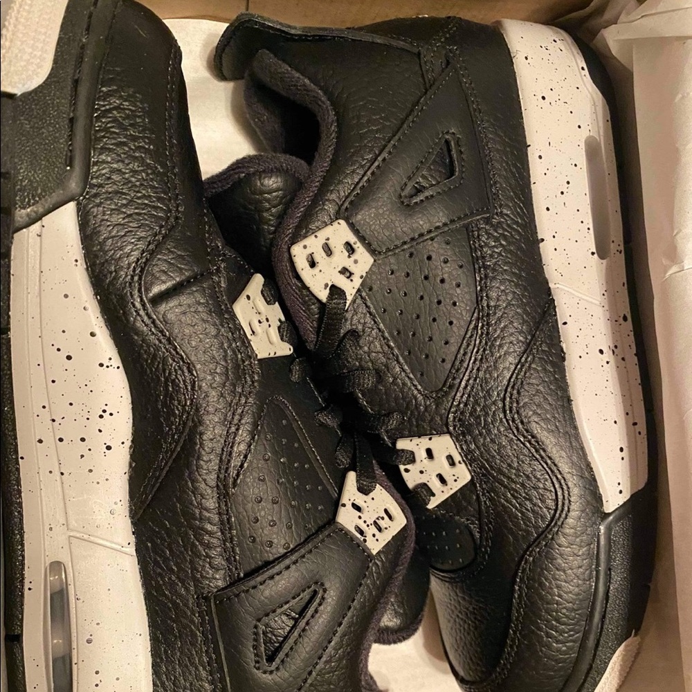 Jordan 4 “Oreo”